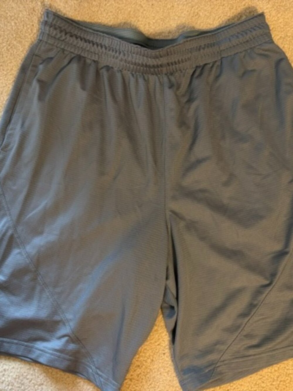 Mens Nike Dri Fit athletic shorts size extra large XLT gray white Tall